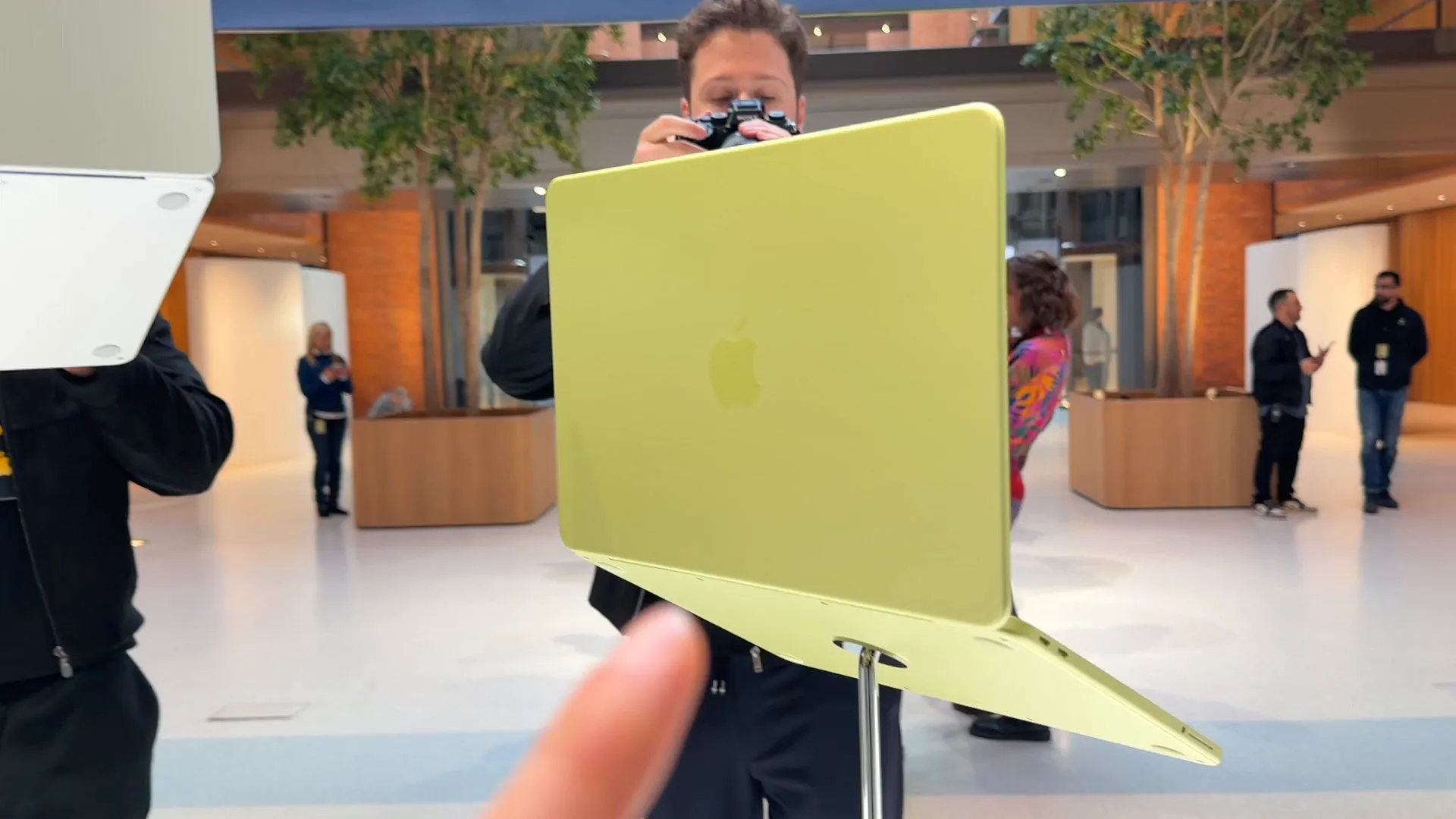 Video thumbnail